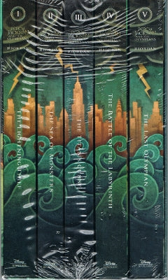 Percy Jackson and The Olympians - 5 Volume Box Set with Bonus Poster (Softcover)